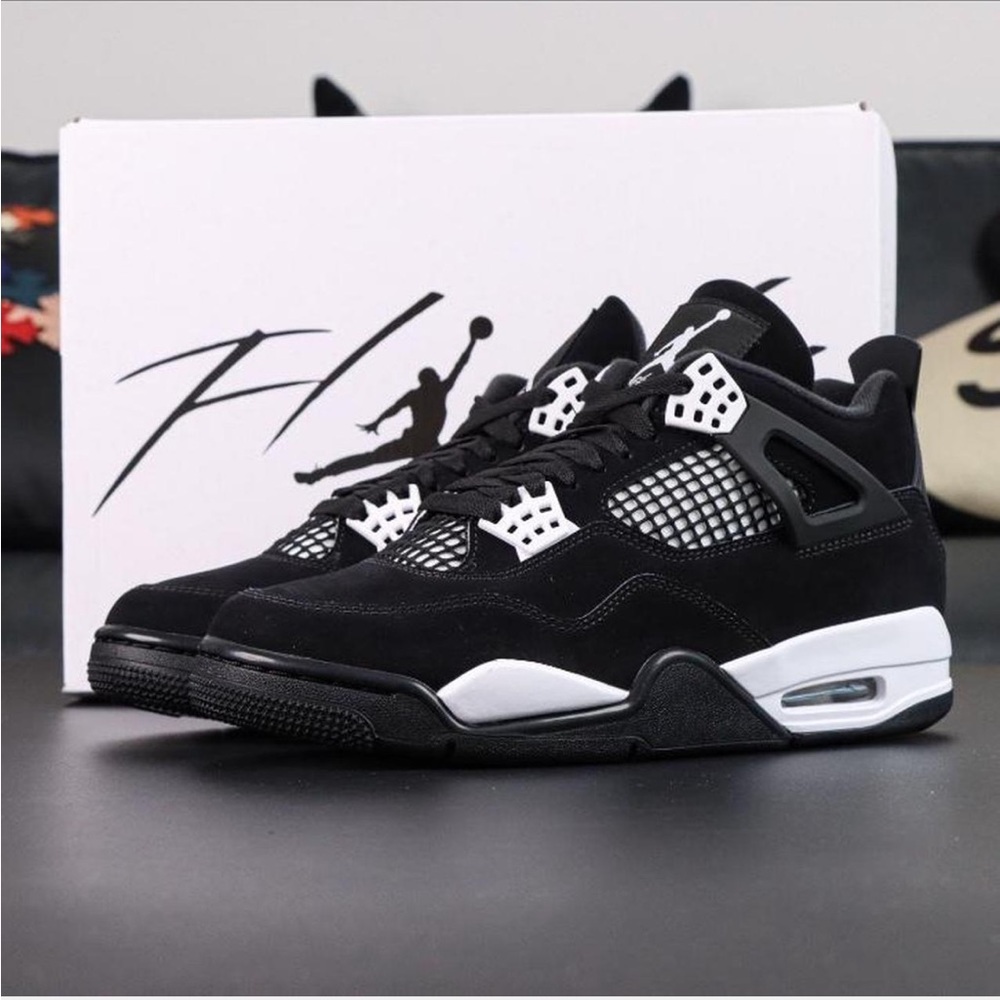 Jordan 4 Retro black white thunders